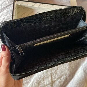 NIB Kenneth Cole Patent Leather Wallet